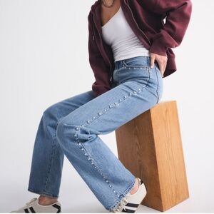 NWT Abercrombie & Fitch 90s Relaxed Studded Jeans